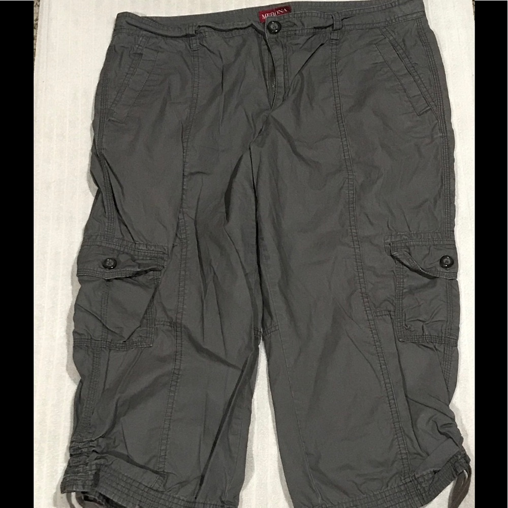 Womans Capris Pants